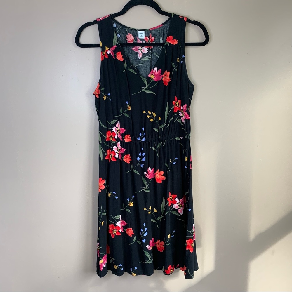 Old Navy Black Floral V-Neck Midi Sundress | Size Medium